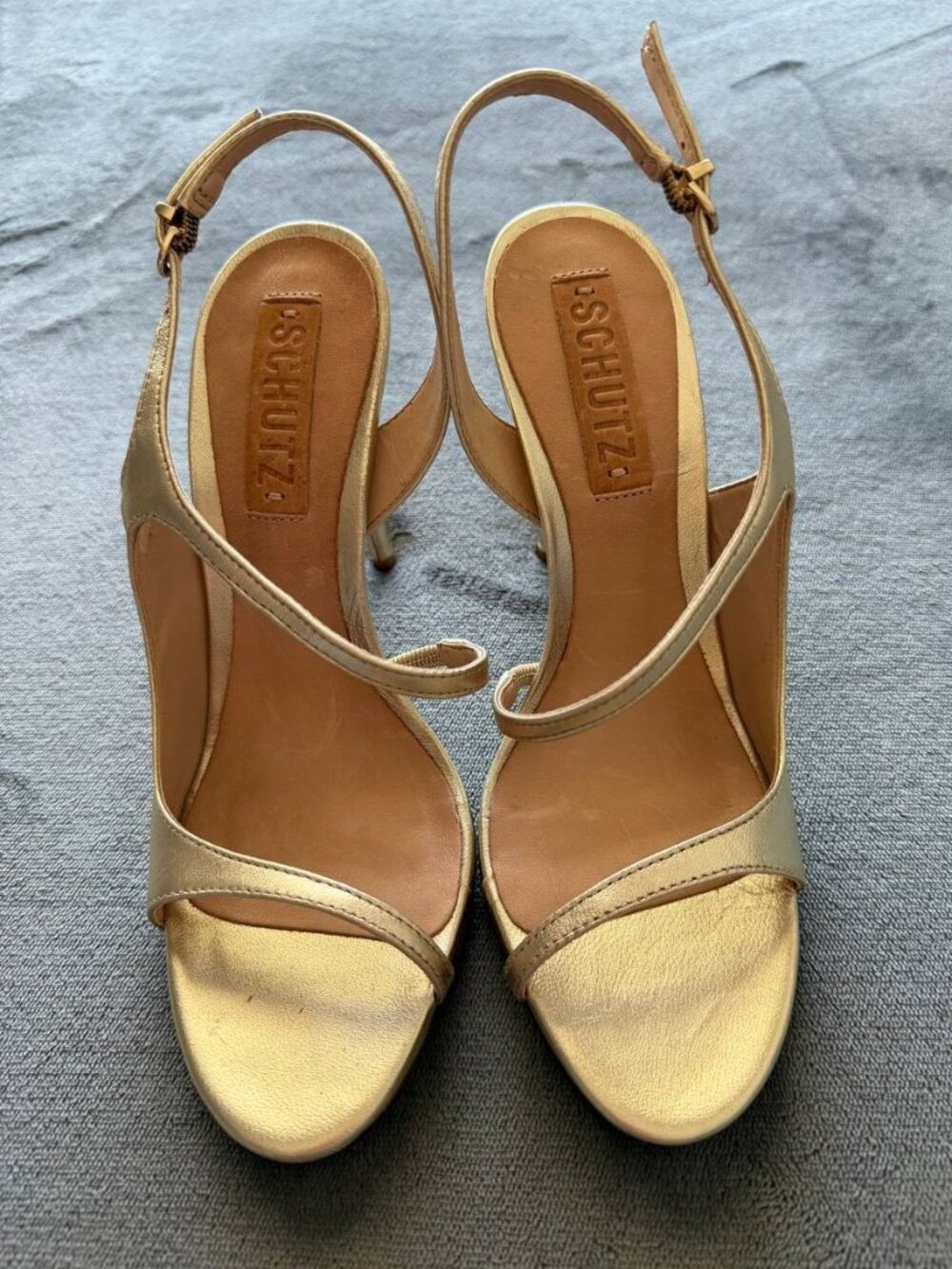 Schutz Women's Gold Sling Metallic 4" Heel Sandal/Shoes size 7B